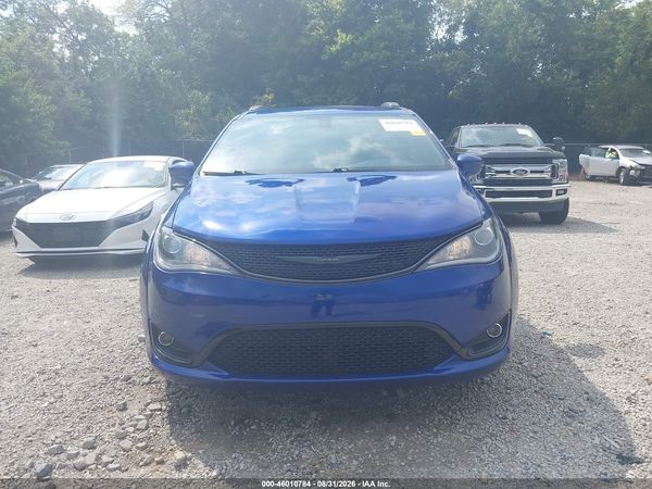 2020 CHRYSLER PACIFICA TOURING — I115
