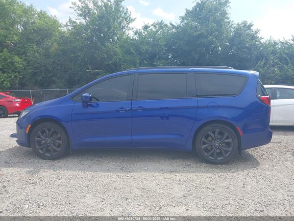2020 CHRYSLER PACIFICA TOURING — I117