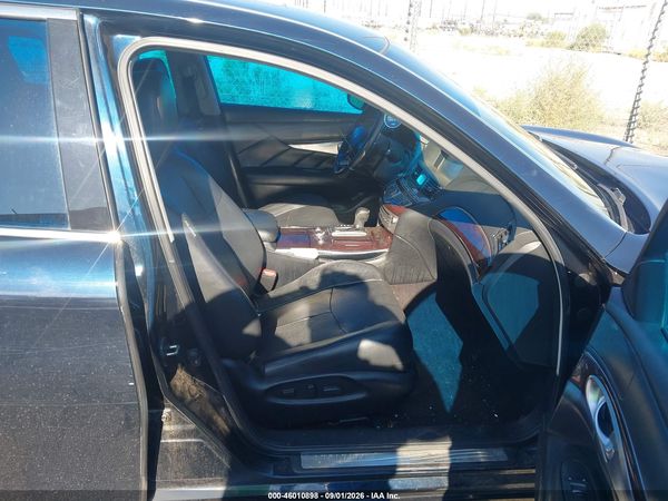 2017 INFINITI Q70 3.7 — I5
