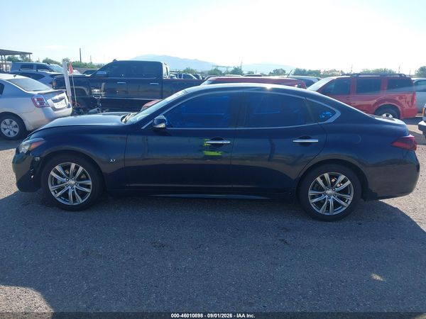 2017 INFINITI Q70 3.7 — I117