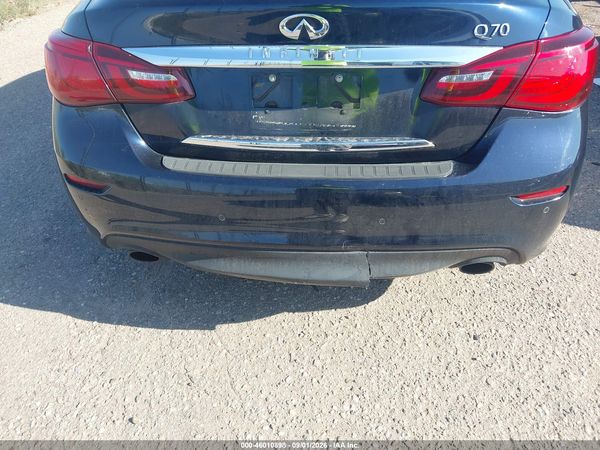 2017 INFINITI Q70 3.7 — I155
