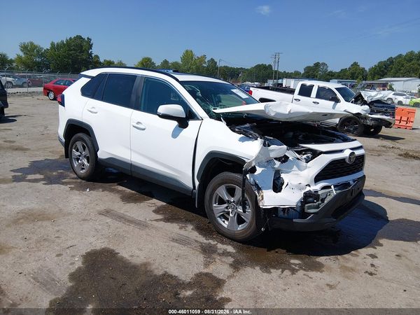 2024 TOYOTA RAV4 XLE — I1
