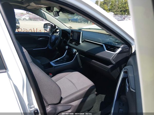 2024 TOYOTA RAV4 XLE — I5
