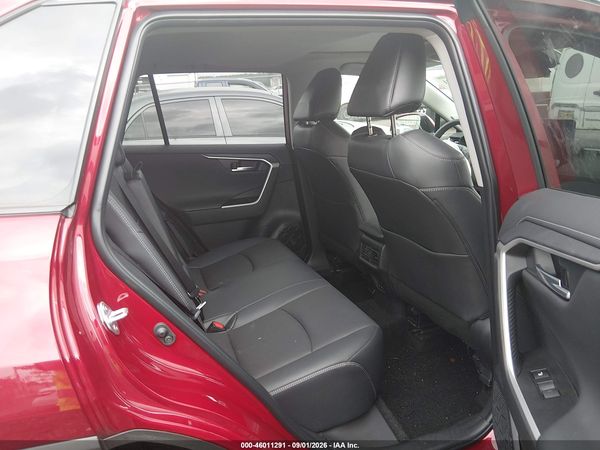 2025 TOYOTA RAV4 LIMITED — I8