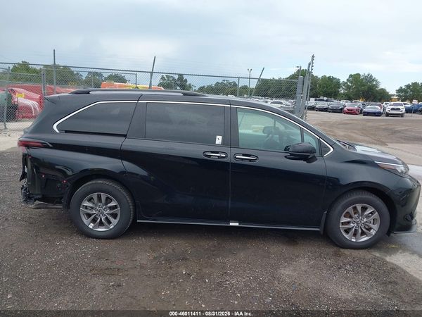 2025 TOYOTA SIENNA XLE — I116