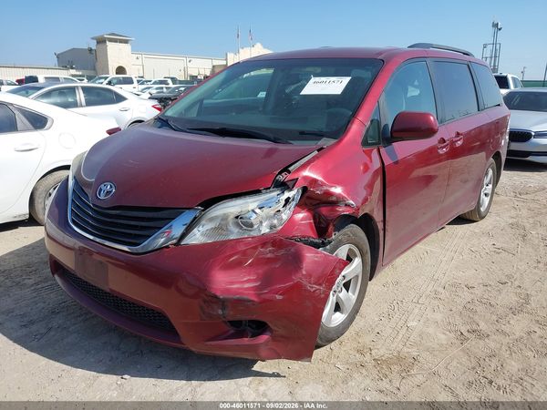 2014 TOYOTA SIENNA — I2