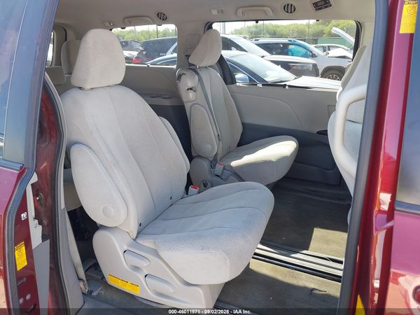 2014 TOYOTA SIENNA LE V6 8 PASSENGER — I8