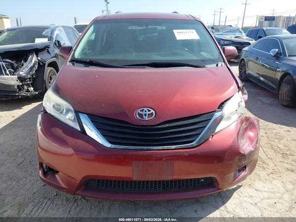 2014 TOYOTA SIENNA LE V6 8 PASSENGER — I115