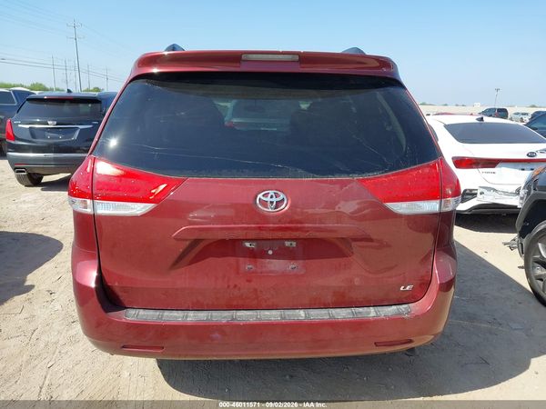 2014 TOYOTA SIENNA LE V6 8 PASSENGER — I119