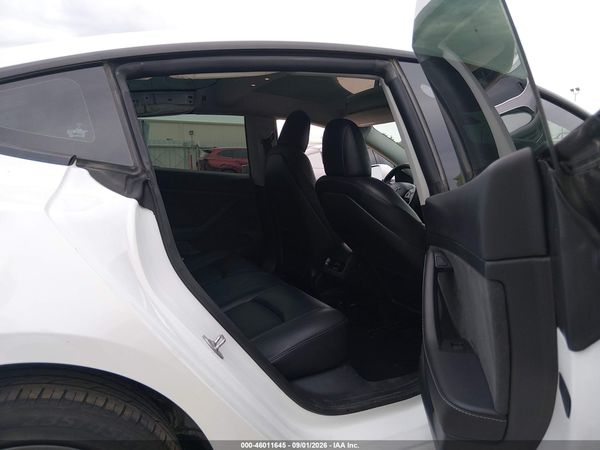 2023 TESLA MODEL 3 REAR-WHEEL DRIVE — I8