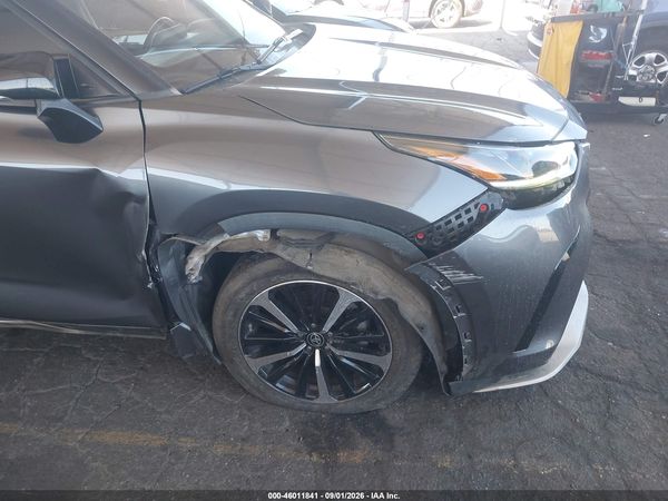 2022 TOYOTA HIGHLANDER XSE — I6