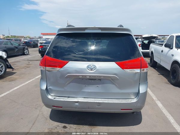 2014 TOYOTA SIENNA LE V6 8 PASSENGER