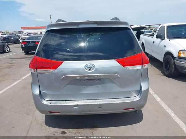2014 TOYOTA SIENNA LE V6 8 PASSENGER