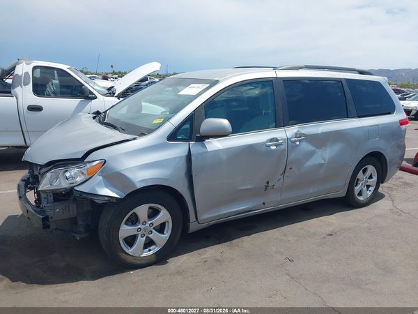 2014 TOYOTA SIENNA LE V6 8 PASSENGER