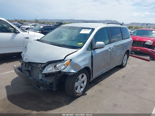 2014 TOYOTA SIENNA LE V6 8 PASSENGER