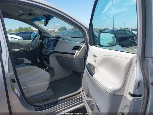 2014 TOYOTA SIENNA LE V6 8 PASSENGER
