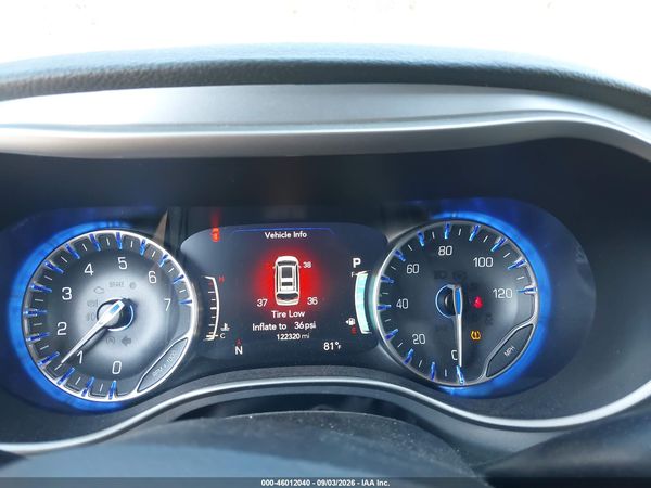 2021 CHRYSLER PACIFICA TOURING L — I7