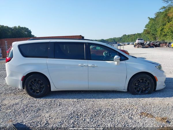 2021 CHRYSLER PACIFICA TOURING L — I116