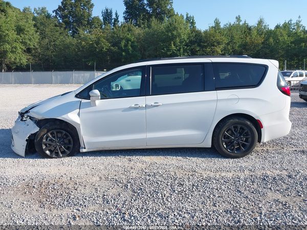2021 CHRYSLER PACIFICA TOURING L — I117
