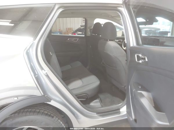 2024 KIA SPORTAGE LX — I8