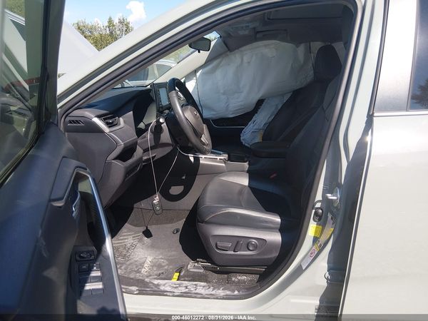 2019 TOYOTA RAV4 XLE PREMIUM — I5