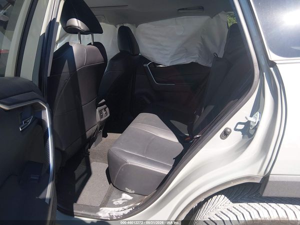2019 TOYOTA RAV4 XLE PREMIUM — I8