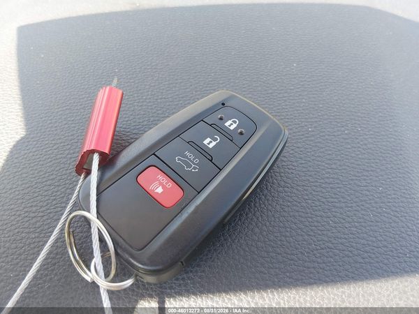 2019 TOYOTA RAV4 XLE PREMIUM — I11