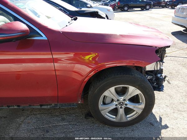 2018 MERCEDES-BENZ GLC 300 4MATIC — I152