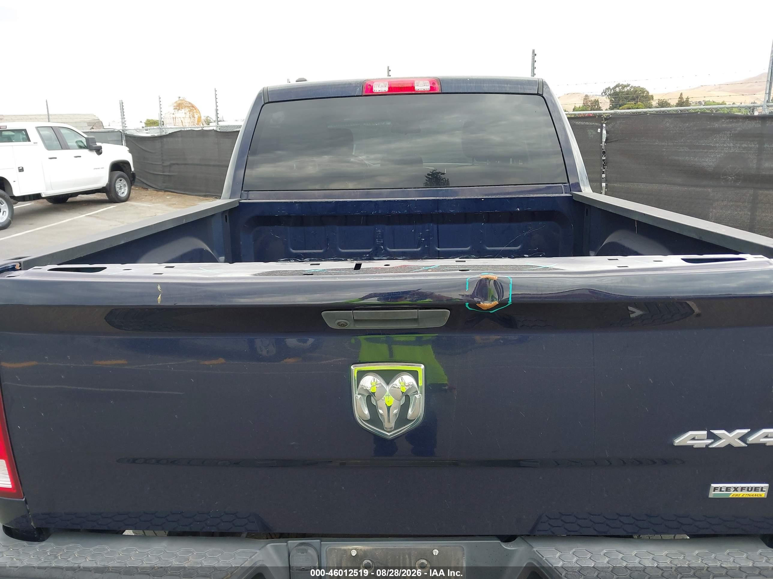 2019 RAM 1500 CLASSIC TRADESMAN  4X4 5'7 BOX