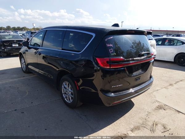 2025 CHRYSLER PACIFICA SELECT — I3