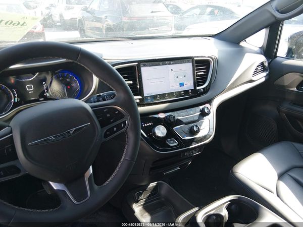 2025 CHRYSLER PACIFICA SELECT — I154