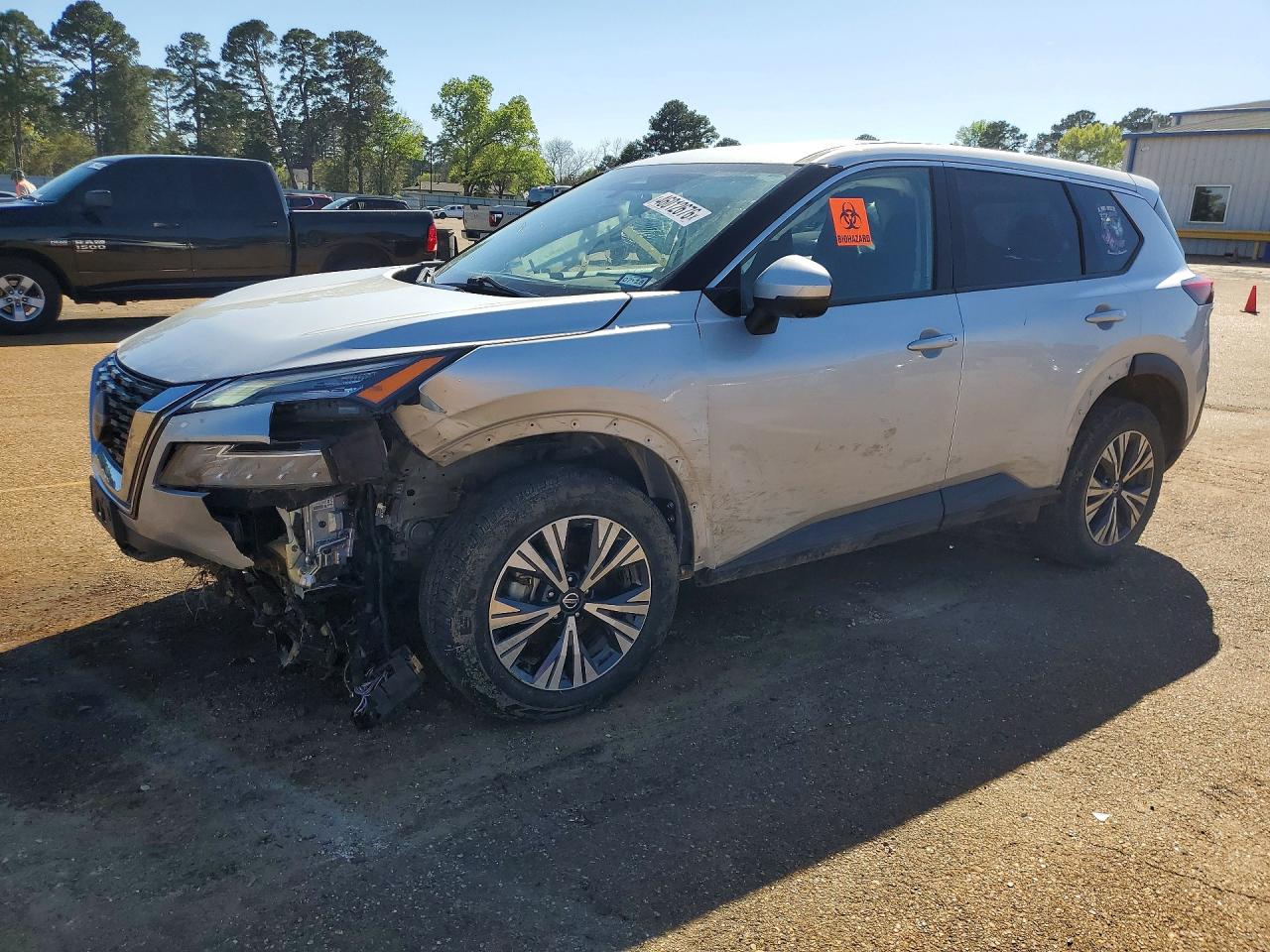 2021 NISSAN ROGUE SV