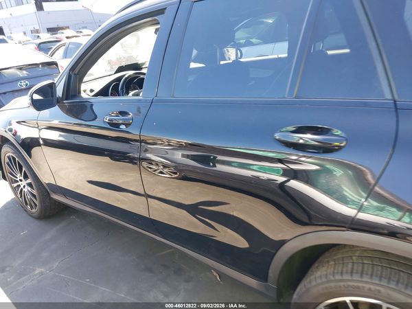 2019 MERCEDES-BENZ GLC 300 GLC300 — I117