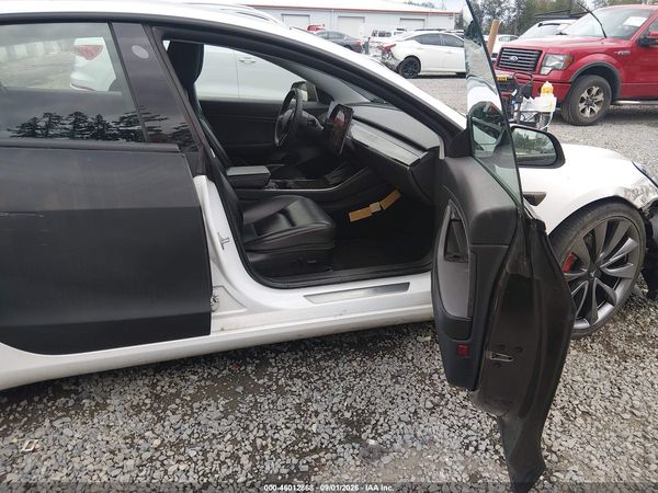 2019 TESLA MODEL 3 LONG RANGE/PERFORMANCE — I5