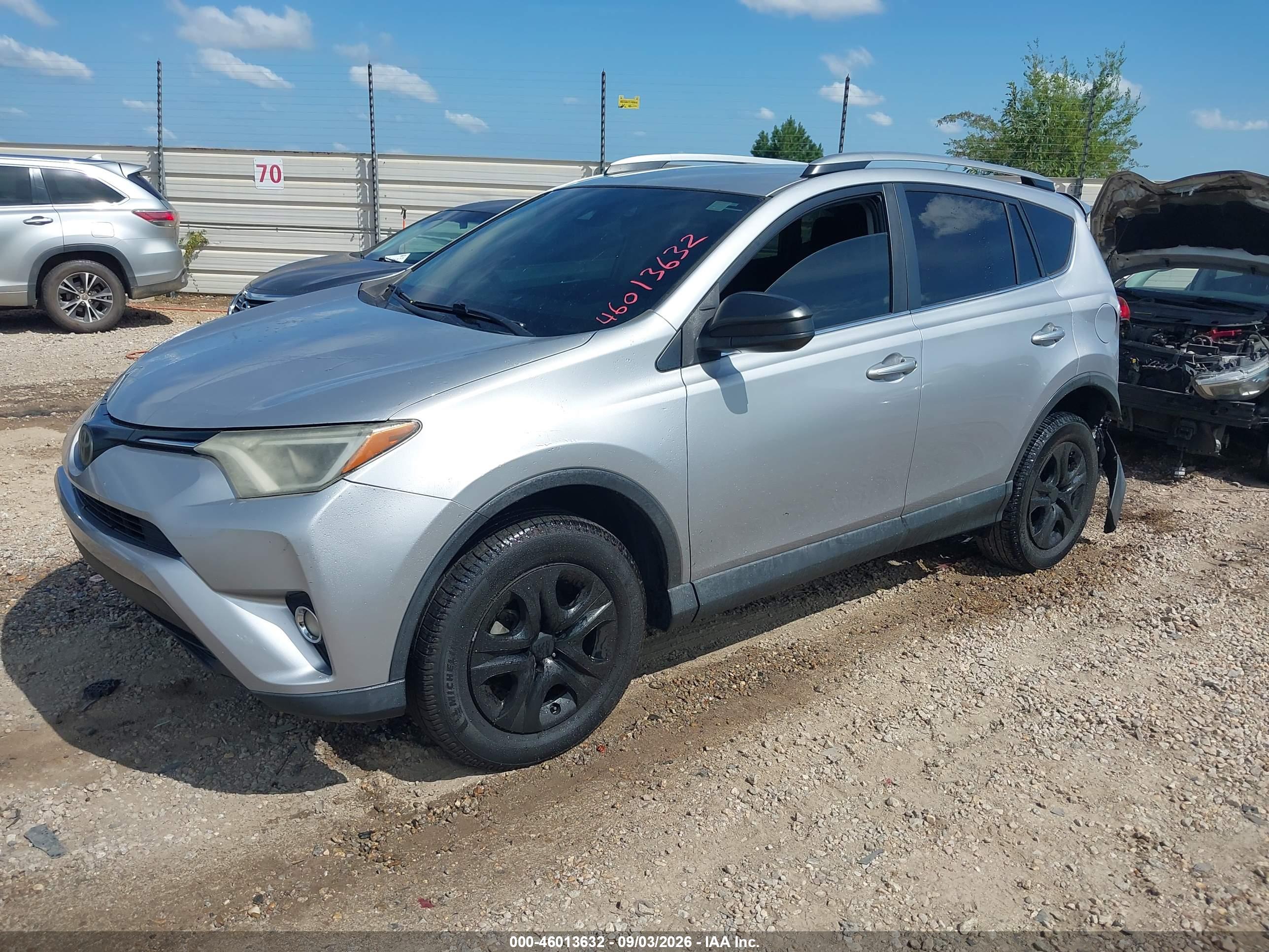 2017 TOYOTA RAV4 LE — I2