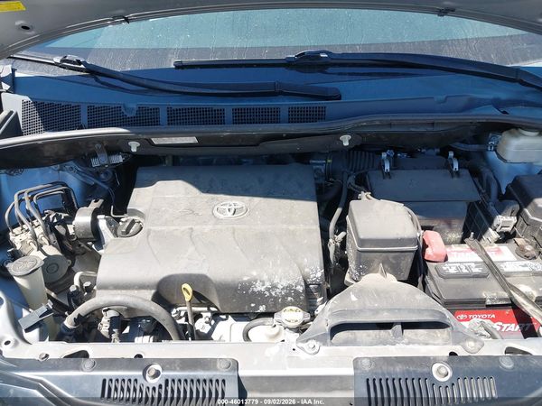 2013 TOYOTA SIENNA LE V6 8 PASSENGER