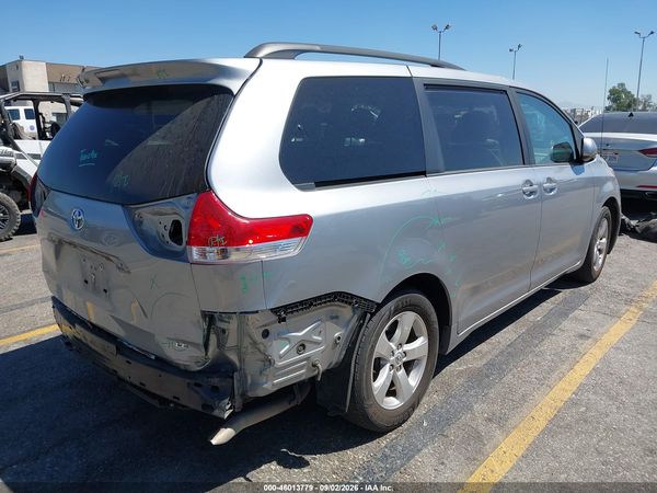2013 TOYOTA SIENNA LE V6 8 PASSENGER