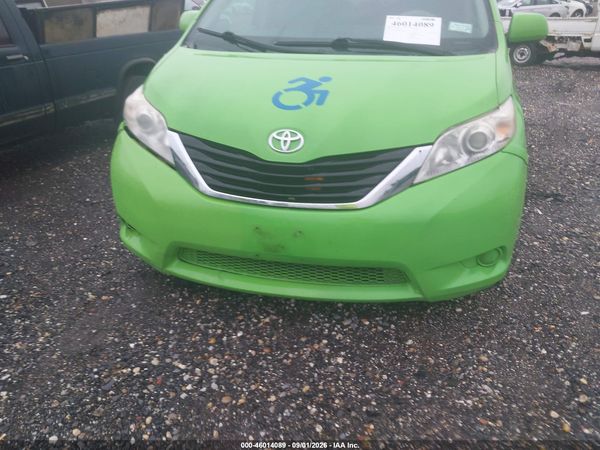 2014 TOYOTA SIENNA LE V6 8 PASSENGER