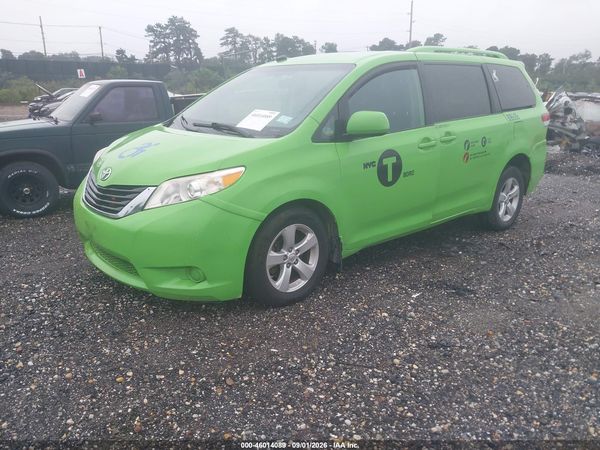 2014 TOYOTA SIENNA LE V6 8 PASSENGER