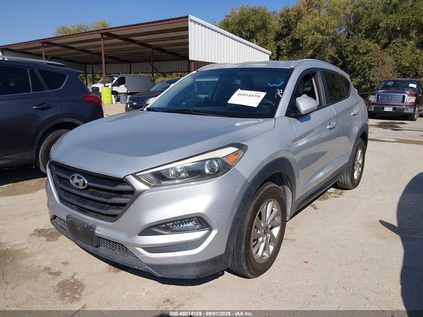 2016 HYUNDAI TUCSON SE