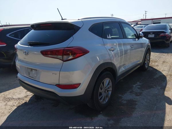 2016 HYUNDAI TUCSON SE