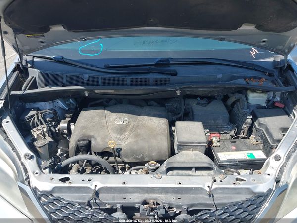 2017 TOYOTA SIENNA SE 8 PASSENGER