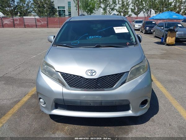 2017 TOYOTA SIENNA SE 8 PASSENGER