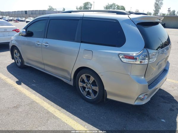 2017 TOYOTA SIENNA SE 8 PASSENGER