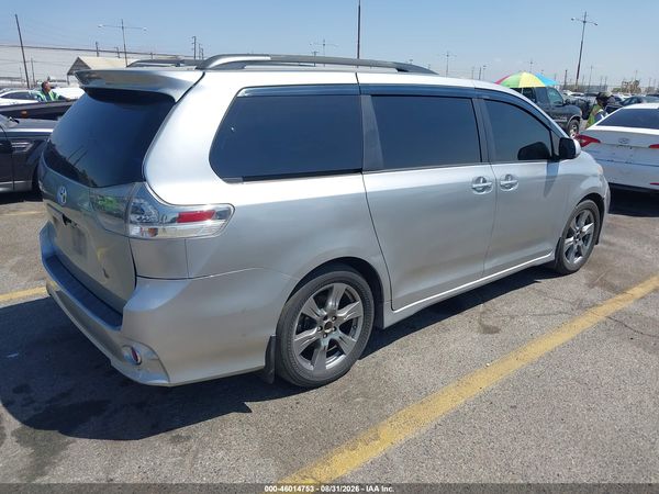 2017 TOYOTA SIENNA SE 8 PASSENGER