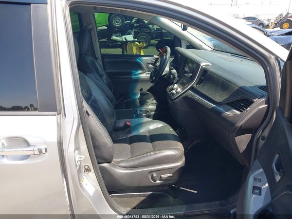2017 TOYOTA SIENNA SE 8 PASSENGER