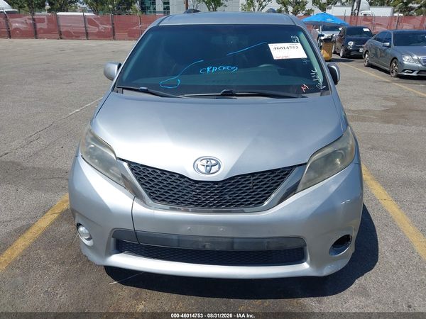 2017 TOYOTA SIENNA SE 8 PASSENGER