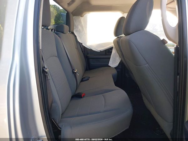 2017 RAM 1500 EXPRESS  4X4 6'4 BOX — I8