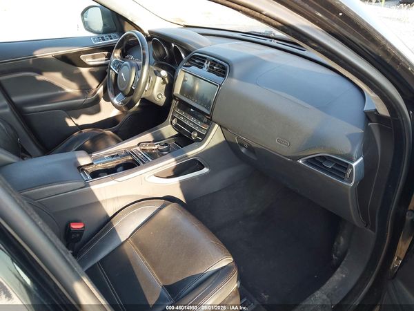 2020 JAGUAR F-PACE 30T PRESTIGE