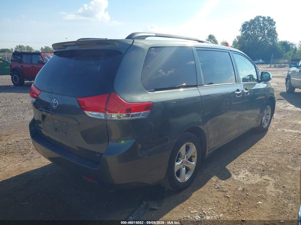 2013 TOYOTA SIENNA LE V6 8 PASSENGER